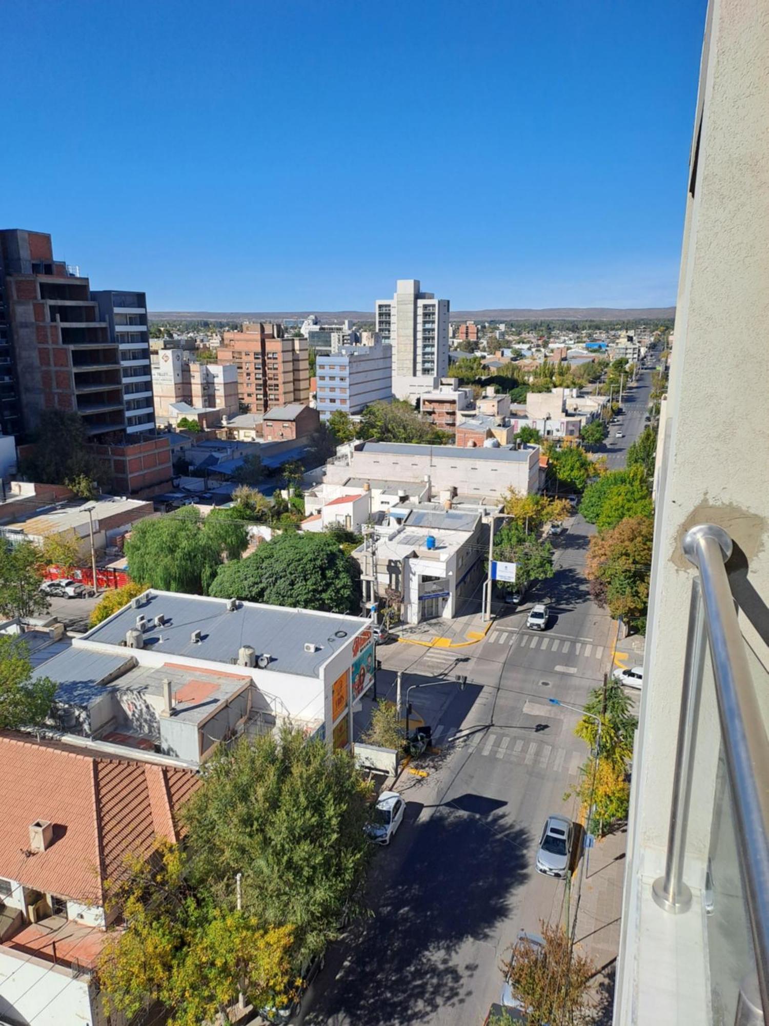 Apartamento Comodo Monoambiente Con Balcon En Salta 246